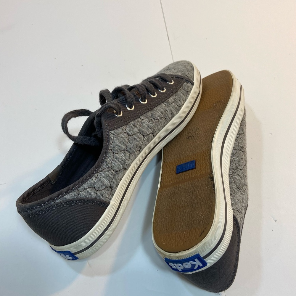 KEDS  women’s shoe size 7.5